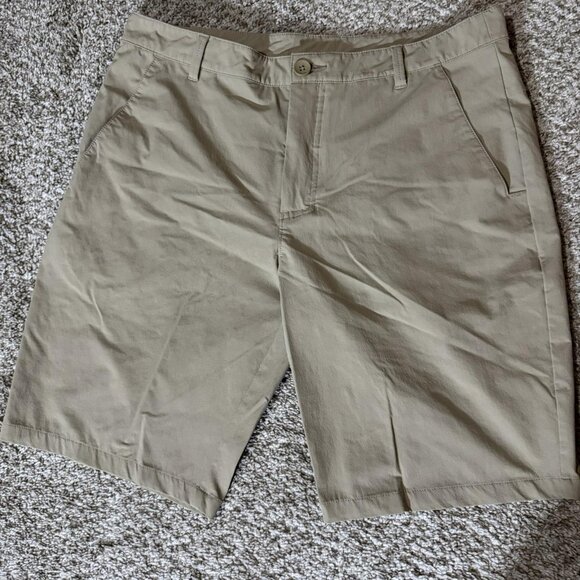 Oakley Shorts Mens 34 Khaki Beige Regular Fit Chino Golf Flat Front Casual - Picture 1 of 6